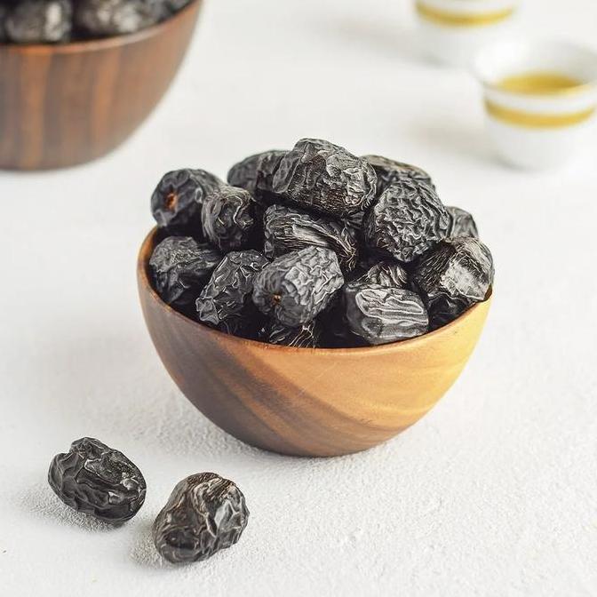 Kurma Ajwa Aliya Al Madinah 1 kg - Azwa Dates