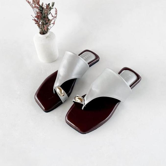 Magdiel Dreyna Sandal Wanita Sandal Teplek Kekinian