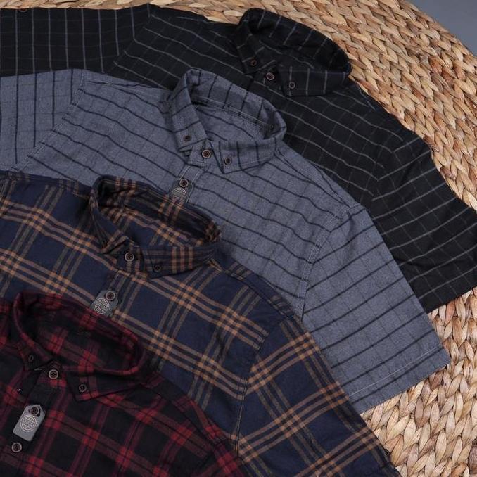 Fuku- Kemeja Flanel Lengan Pendek Premium Dshiko Project Pria Distro Panjang Casual Katun Baju Kotak