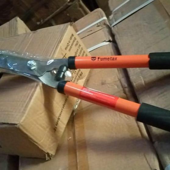 gunting rumput / gunting pemotong rumput / gunting pagar