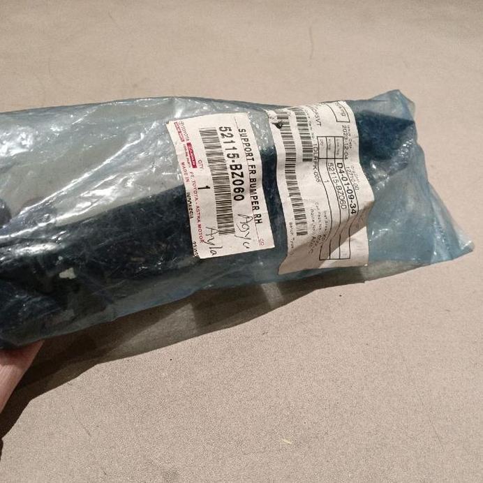 Bracket Breket Bemper Depan Kanan Agya Ayla 2013 Original Baru