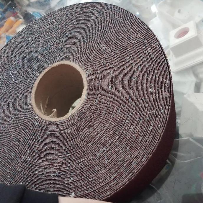 Kertas gosok meteran no 40. paling kasar. amplas kasar