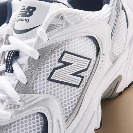 100% AMAN Sepatu Lari BaIance 530 Sepatu ayah NB 530 pria dan wanita Retro sepatu lari pasangan serb