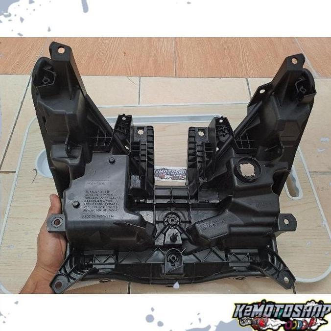 Housing Batok Lampu Depan Honda New Vario 125 K2V 2023 2024 Gen2 Original