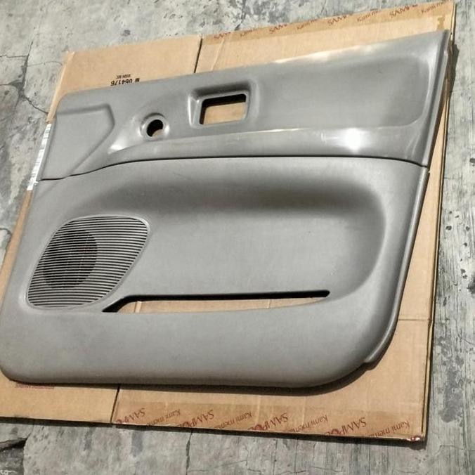 DOORTRIM TOYOTA KIJANG KAPSUL ORIGINAL /KANAN ORIGINAL DAN TERPERCAYA