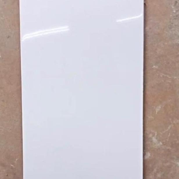 Keramik Dinding Putih Polos Kilap Glossy