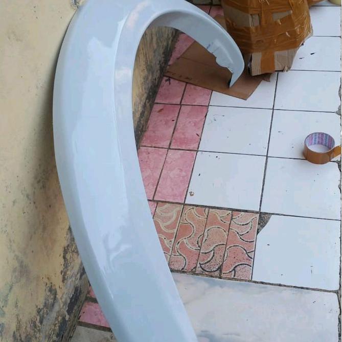 Over Fender Satuan Pajero Lama Putih