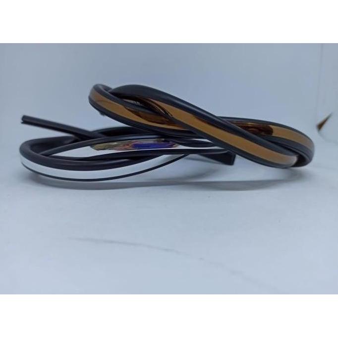 List Karet Helm Silver/Gold