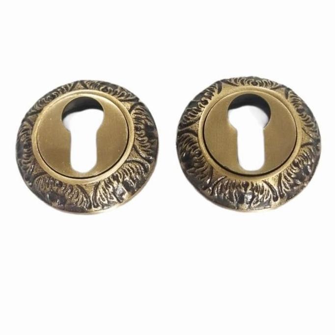 Lubang Kunci Ukir Kuningan Antik