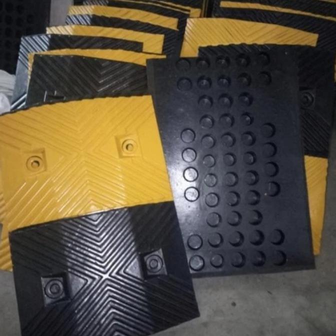 SPEED HUMP RUBBER / POLISI TIDUR KARET 50 CM / SPEED BUMP