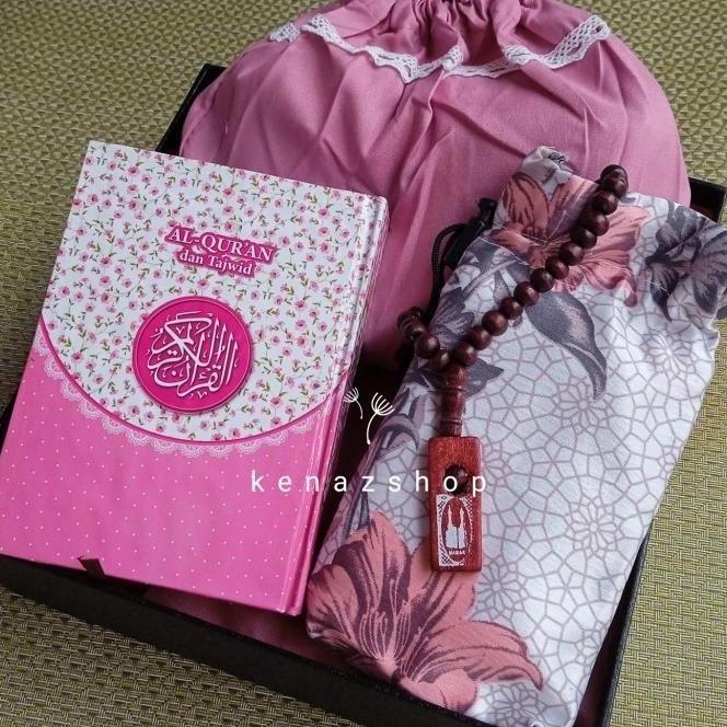 Mukena Wanita Hampers Box Gift Box Mukena Alat Sholat Alat Ibadah Wanita Kado Lebaran