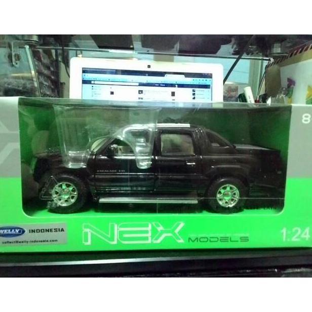 Welly Nex Cadillac Escalade EXT 2002 Hitam Skala 1:24