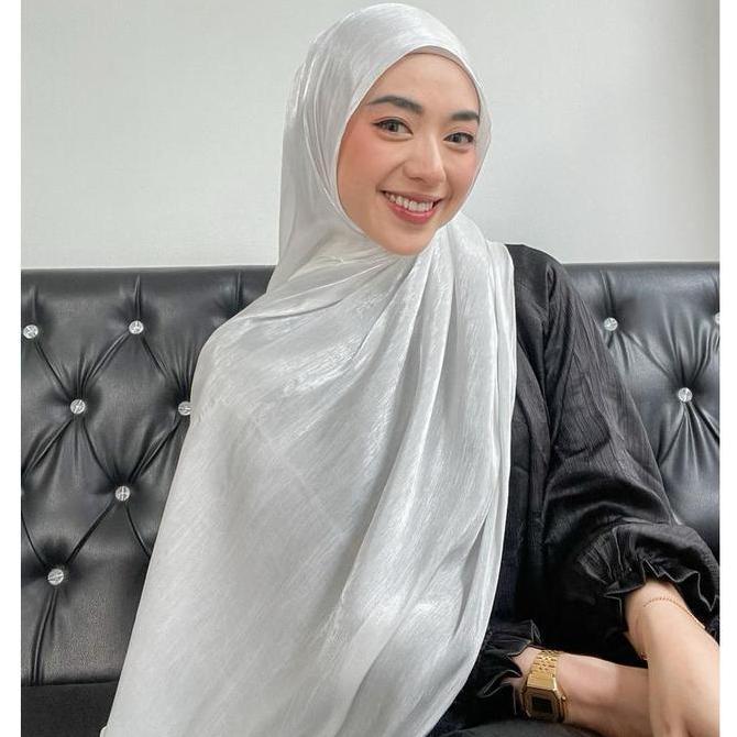 [Last Stock] Radwah - Shiny Pashmina - Hijab Pashmina Muslim Wanita - Kerudung Dewasa