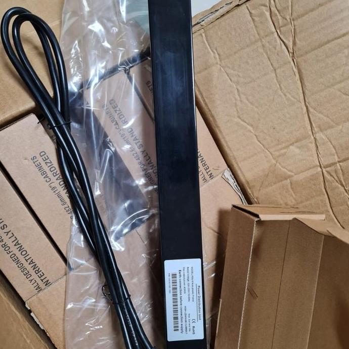 pdu rack server 8 port / pdu 8 lubang