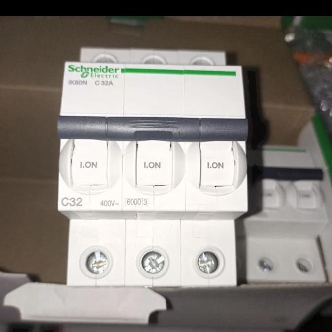 Mcb 3 Phase Schneider 25A 25 A Mcb Domae 3Pole 3Phase 25A Schneider  Sale
