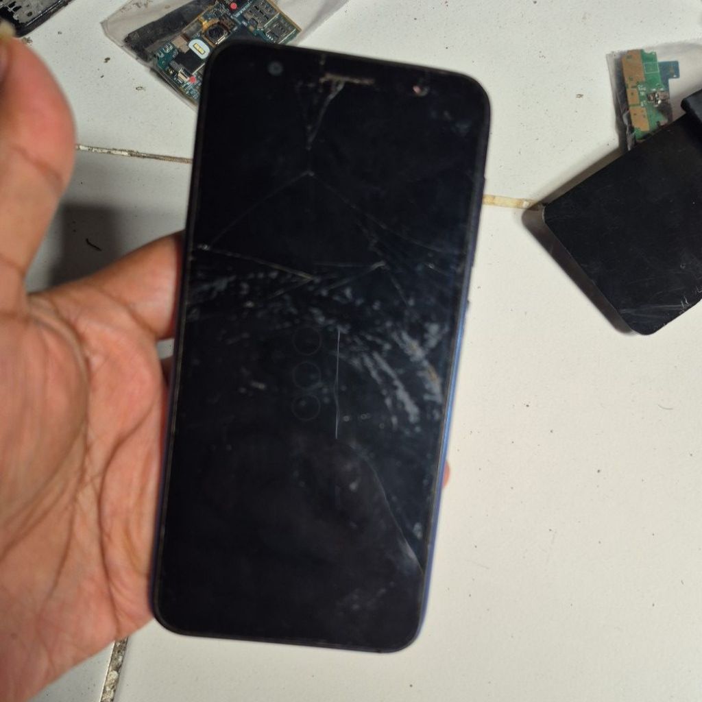 Asus Zenfone Live 4G 2/16GB matot