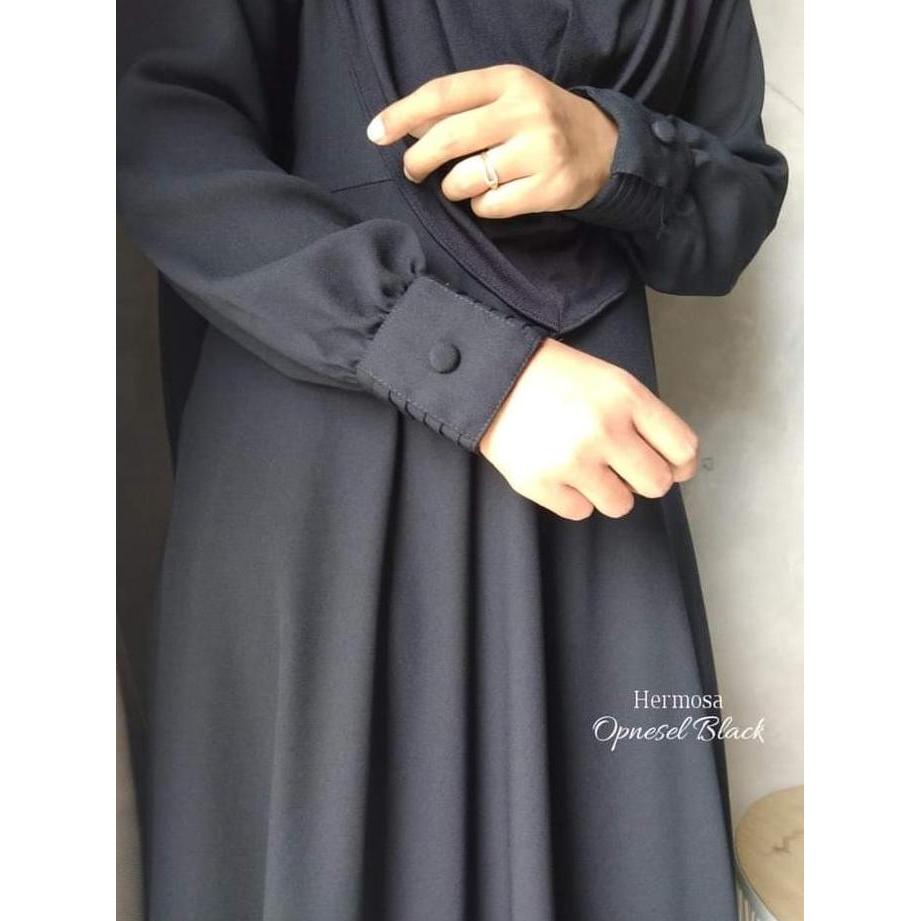 [Gamis Hermosa] Gamis polos hitam premium GAMIS HITAM POLOS/GAMIS WOLLYCREPE/GAMIS WOLLYCREPE PREMIU