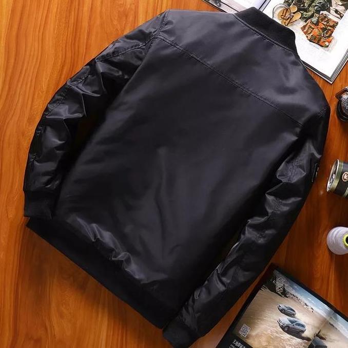 Tizzly - Bomber Premium Patch | Waterproof Pria Tebal Distro Jaket Nyaman Keren Lembut Motor Casual 