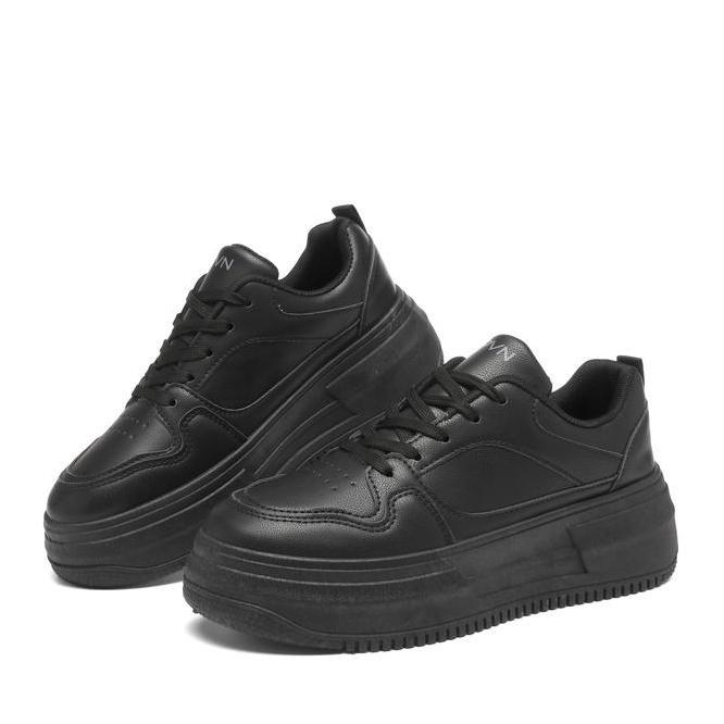 Pvn Heejin Sepatu Sekolah Hitam Sneakers Wanita Sport Shoes Casual Black 332