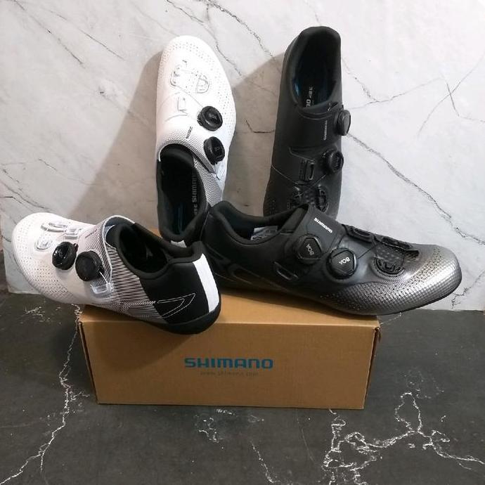 Sepatu Cleat Shimano RC702E Shoes Wide Roadbike