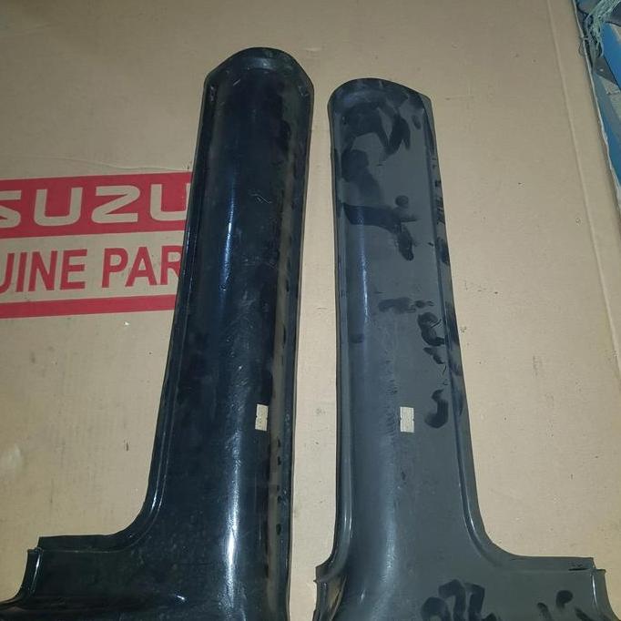 Garnish Pilar Belakang Tengah Mobil Panther New Hi-grade Terlaris