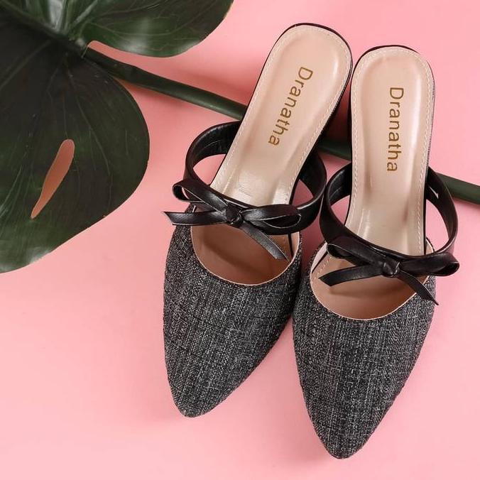 Brownish Greyish Blackish Dranatha Heels Wanita 5 Cm Shoes Black