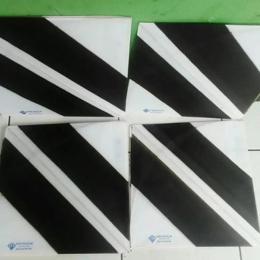 New- layangan aduan super Bandung