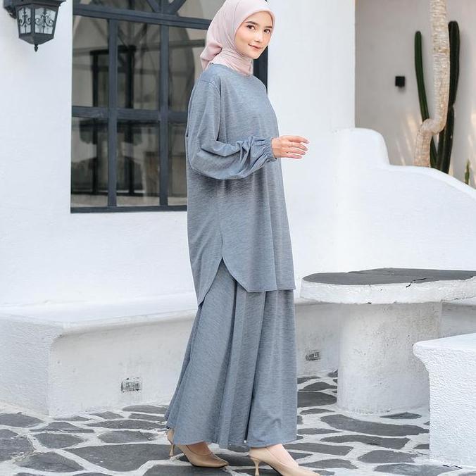 JV Hasanah Oneset Baju Kurung Oval Abstract - Setelan Rok dan Celana Baju Kurung Oval Abstrak Kaos T