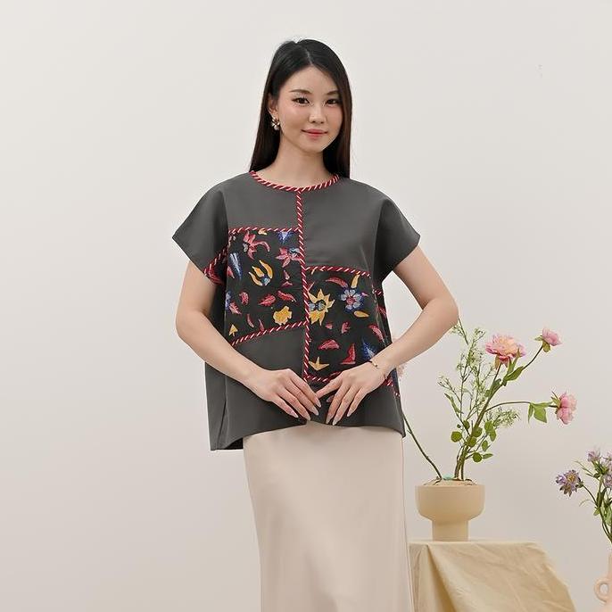 NONA RARA - Perenia Tulis Betawi T4248, Baju kerja batik blouse wanita modern