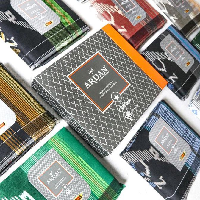 Diskon Sarung Ardan Star Hitam Putih Songket Timbul Elegant Bahan Lembut Adem Untuk Muslim Dengan Ko