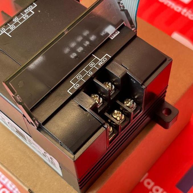 Diskon CP1W-8ER Omron PLC Expansion Output Modul CP1W8ER magn4 dijamin