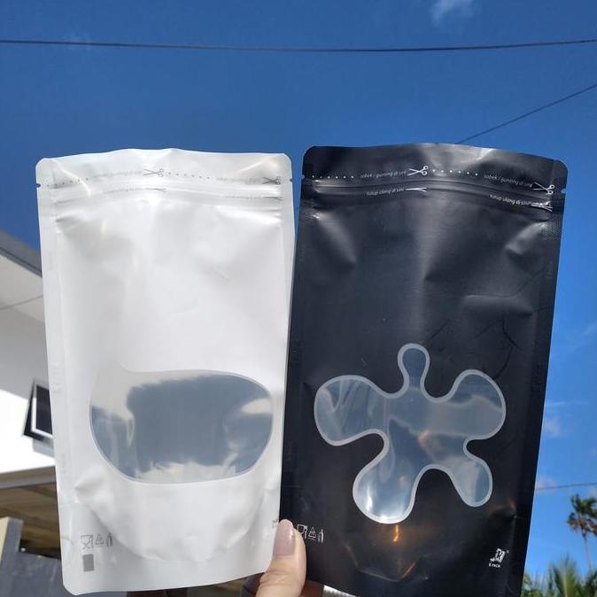 [100 PCS]standing pouch window hitam putih kpack 13x21