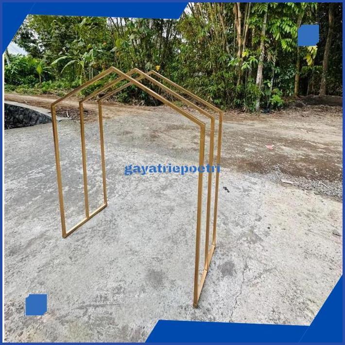 GAYATRIEPOETRI STANDING SEGITIGA GUBUKAN PRASMANAN DEKORASI 01 DVC-78