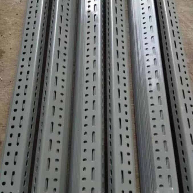 Besi Siku Lubang Union 3.75x3.75 tebal 1.8mm