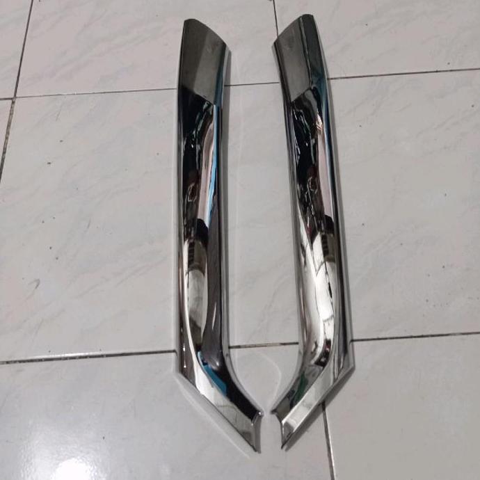 OK LIST GRILL TENGAH MOBIL AVANZA XENIA 2012-2014 *