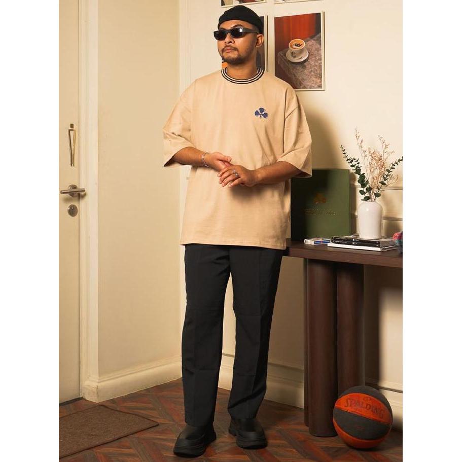 Bee T-Shirt - Club of Five