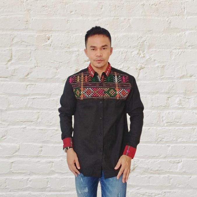 kemeja pria etnik ulos batak