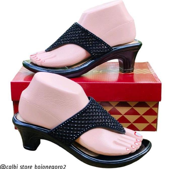 DISKON (( ORIGINAL )) SENDAL WANITA CALBI TERBARU MODEL JEPIT PERMATA CANTIK HEELS 5CM - MERAH SANDA