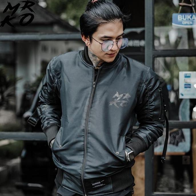 MRKO - Jaket Bomber Kode 098 - Unisex Pria Wanita - Jaket - Bahan Taslan Motif Simple Black on Black