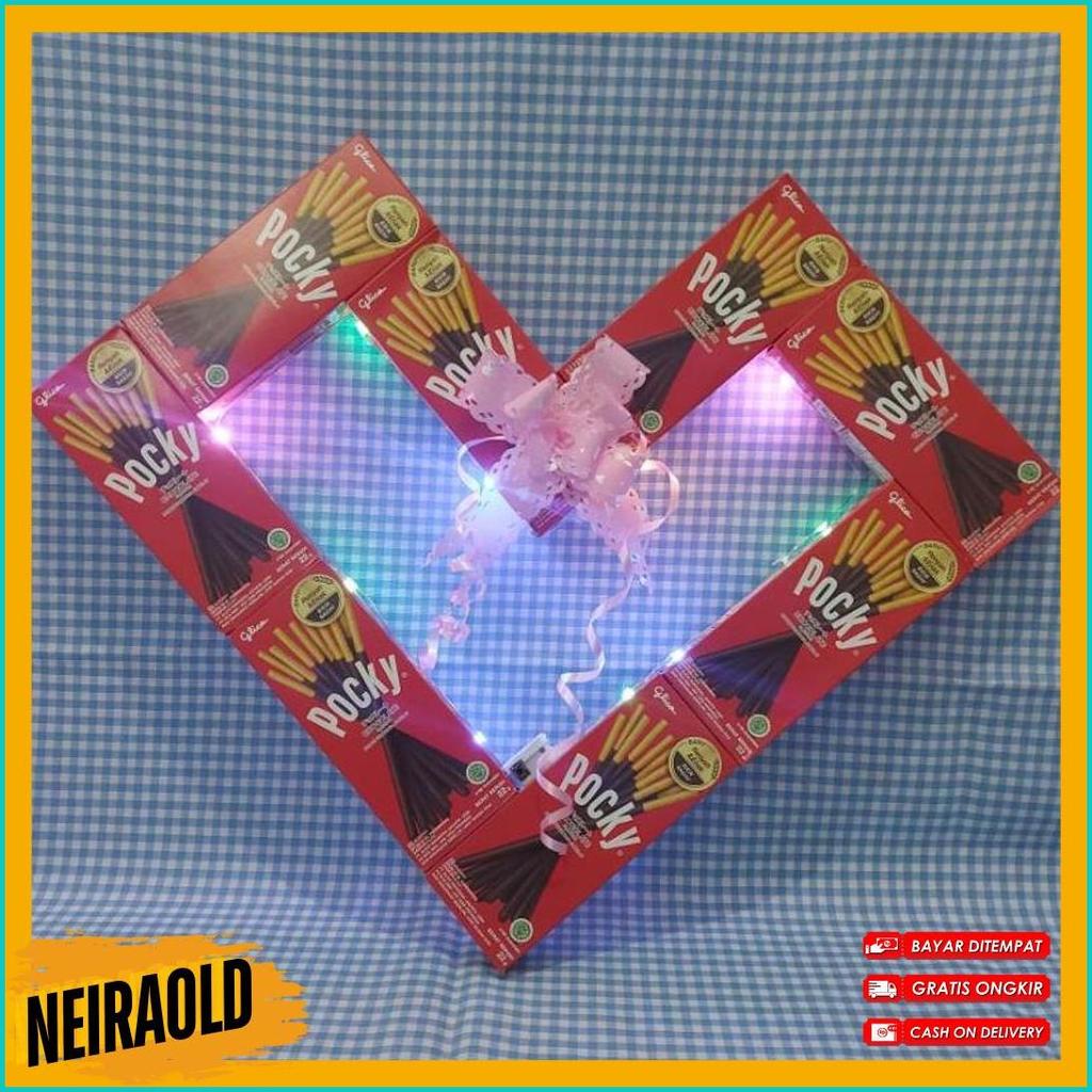 Pocky Love , Coklat Love Hampers Coklat , Snack Box , Coklat Valentine , Coklat Box , Parsel Coklat 
