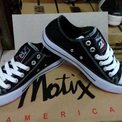 Sepatu sekolah merk MOTIX America pendek orinal