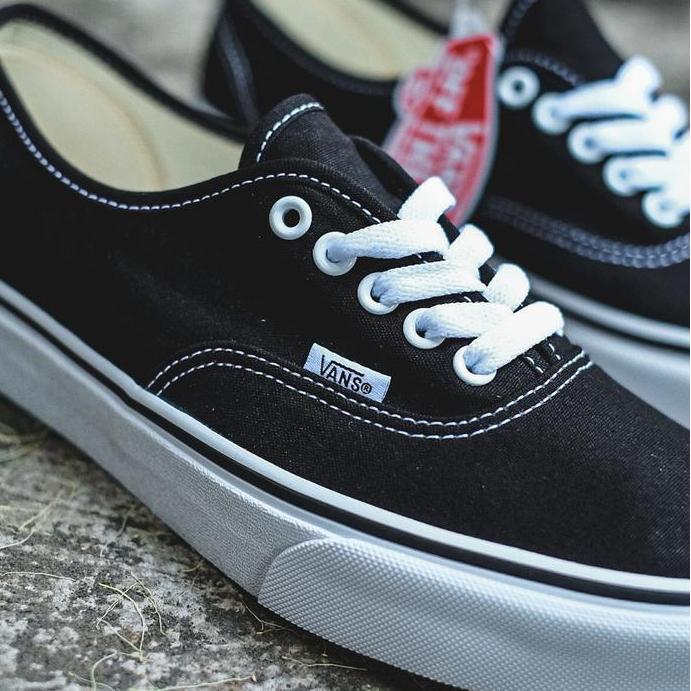 Vans Authentic Black White Navya
