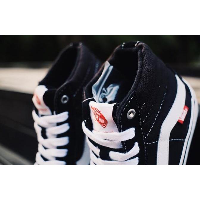 Sepatu Sneakers Vans Sk8hi Pro Black White