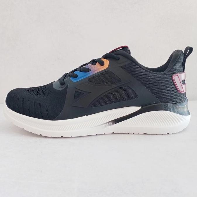 Sepatu Sneakers - DIADORA Doriano (M) / Black [DIARU210902B]