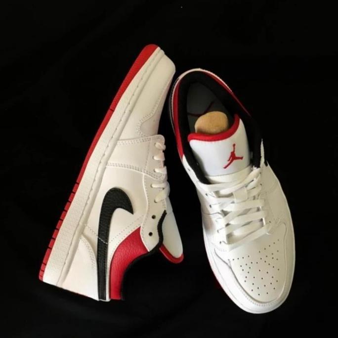 Jordan 1 Low White University Red Black