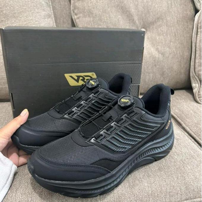 Sepatu VR2 Tali Putar Terbaru Sepatu Sport tali Putar Sepatu Olahraga Running Tali Putar Cepat Kerin