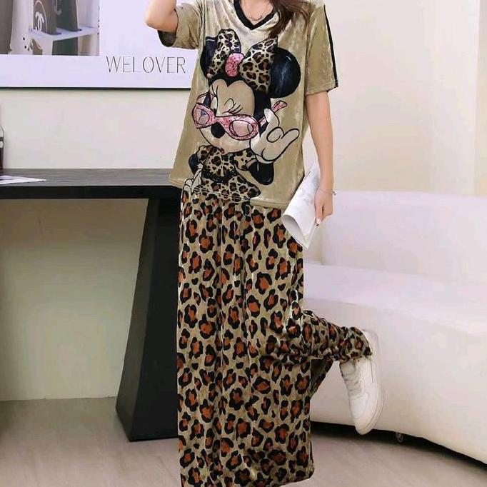 Sendtoday- Setelan Rok Panjang Velvet Bludru ( Kaos V Neck + Rok Maxi Panjang )