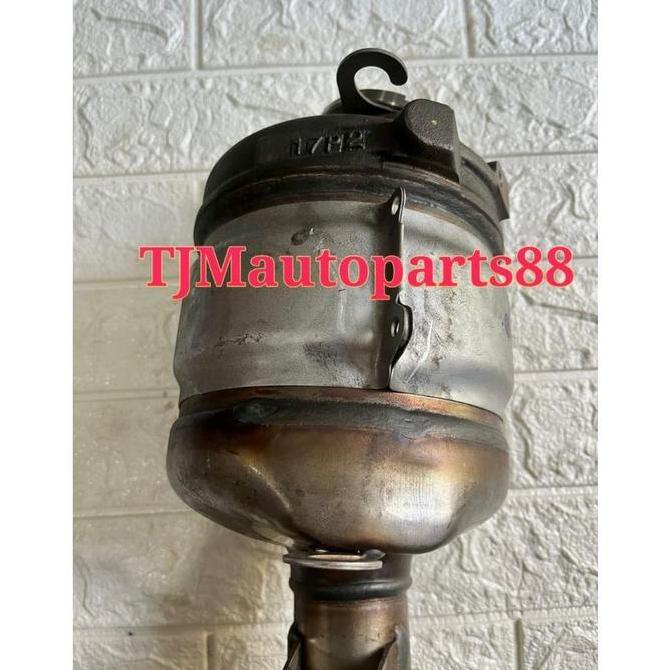 Knalpot Katalis Catalis Innova Reborn Fortuner Vrz 2GD 17401-0L180 Ori