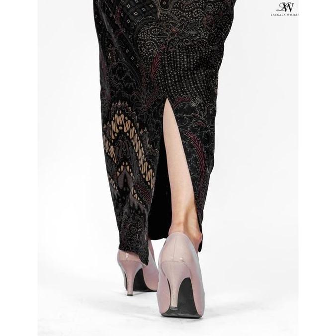 Sale Laskala X Ivor Sandro Skirt Rok Batik Hitam Panjang