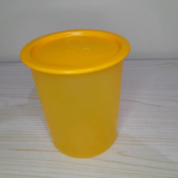 Tupperware polkadot canister 1,25L